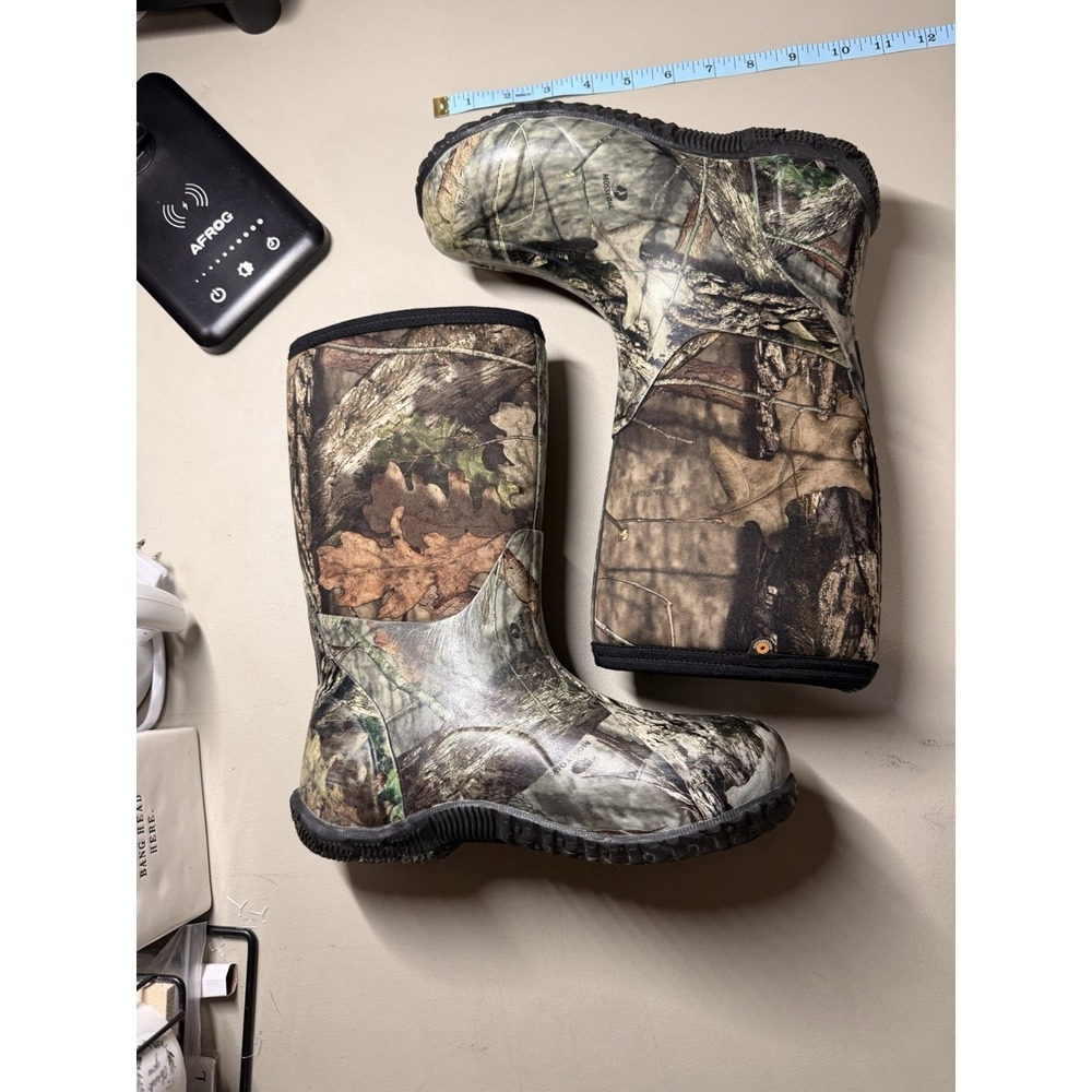 Bogs Bloom Camo Youth Size 4 Waterproof Boots